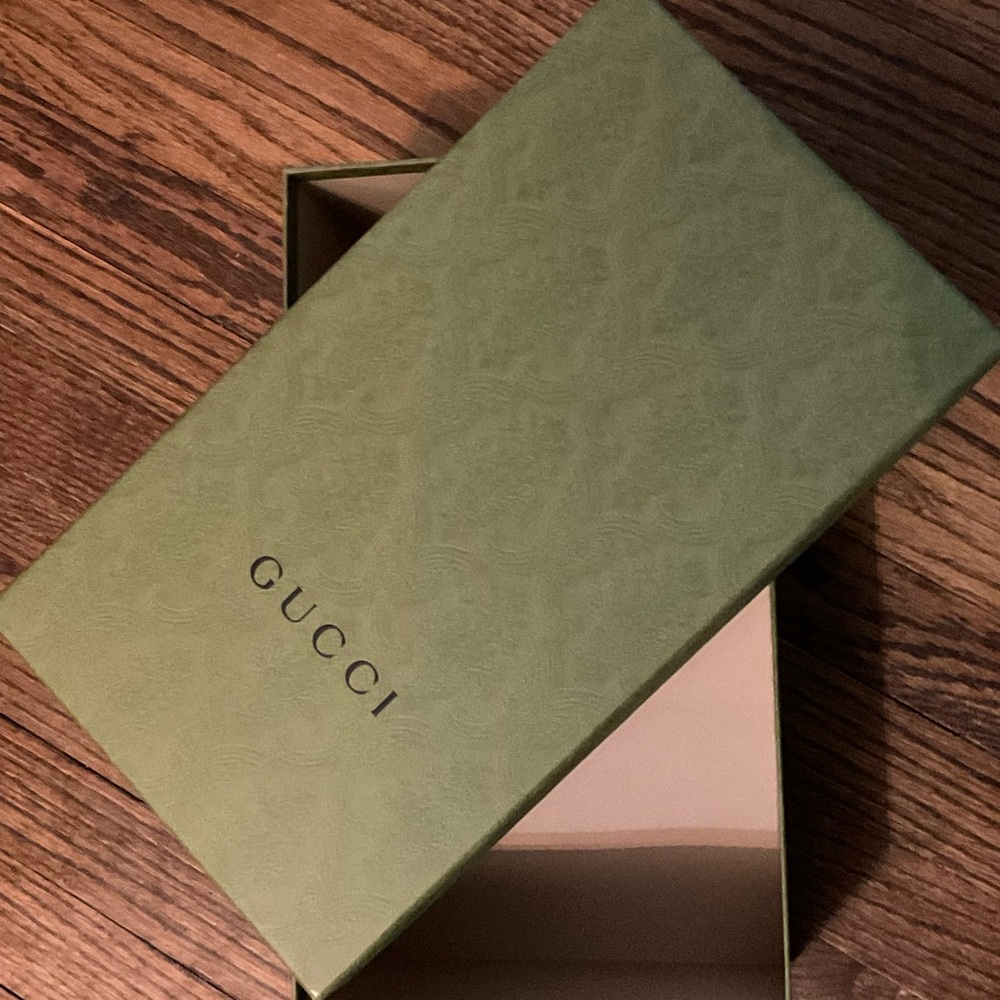 Gucci Green Shoe Box Minimalist Design